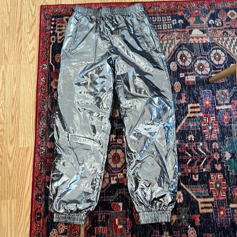Metallic pants!!